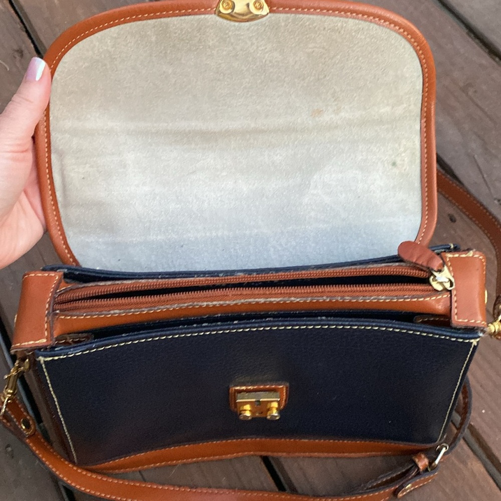 Vintage Navy Dooney and Burke Purse - Picture 7 of 9